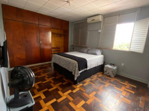 Quartos privativos em apartamento prox pç da República